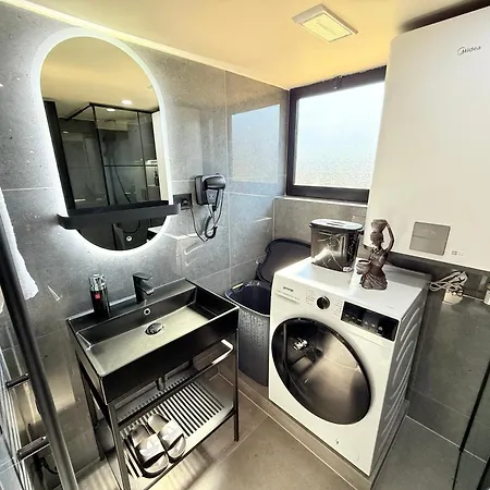 446 Tiny House Zues *