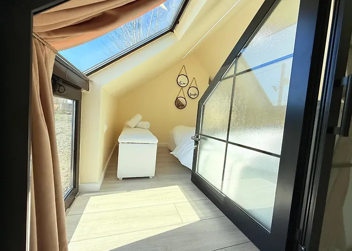 Apartment 446 Tiny House Zues